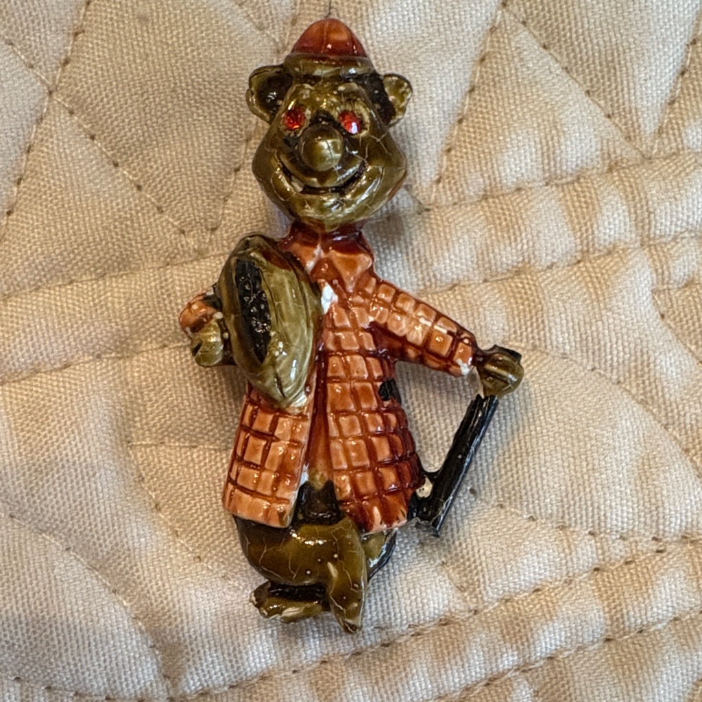 Vintage 1960s Har Enameled Hobo Clown Mitt & Bat Collectible Pin